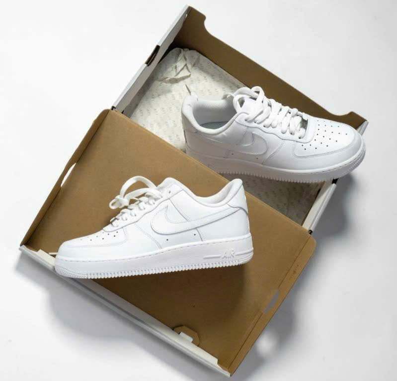 nike-air-force-1-01-triple-white