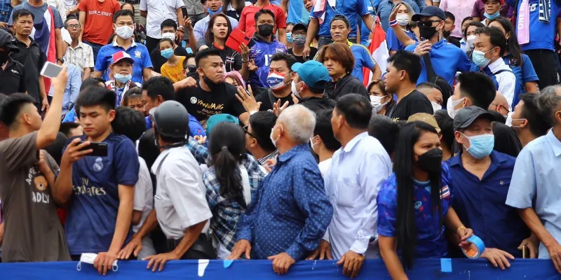 Liên hệ giữa fan Việt và tinh thần cổ động văn minh của người Thái