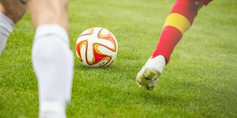 Khoảnh khắc ăn mừng cuồng nhiệt của một đội bóng thiếu niên