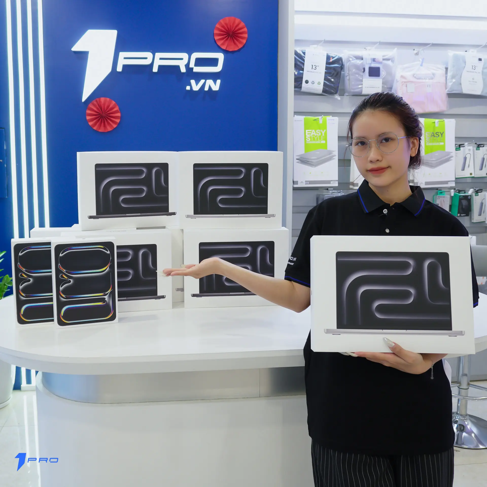 Macbook Pro M5 đang chạy phần mềm dựng phim chuyên nghiệp rất mượt mà