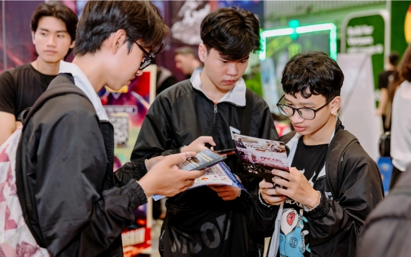 Ý kiến từ các streamer và influencer